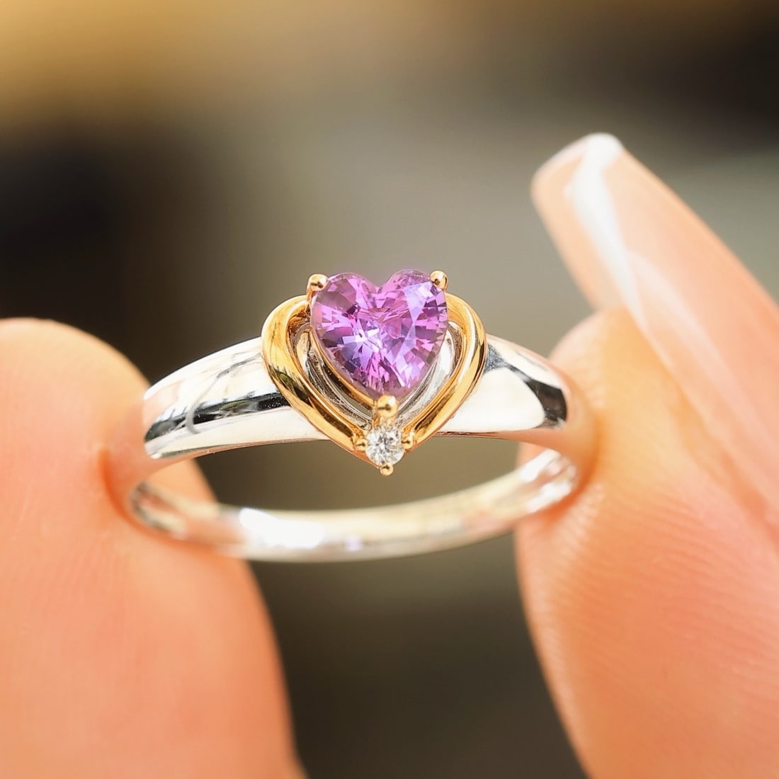 14k Gold 0.59 Ct Natural Sapphire & Diamond Ring: Ref:230996015 // gold content:14k gold // ring size:7. 25us // // main gemstone:sapphire // shape:heart // carat weight:0. 59ct // color:purple // treatment:natural // // adjacent gemstone 2 :
