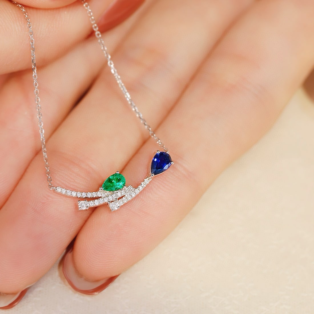 14k Gold 0.52 Ctw Natural Sapphire & Emerald & Toi Et Moi Necklace - 4