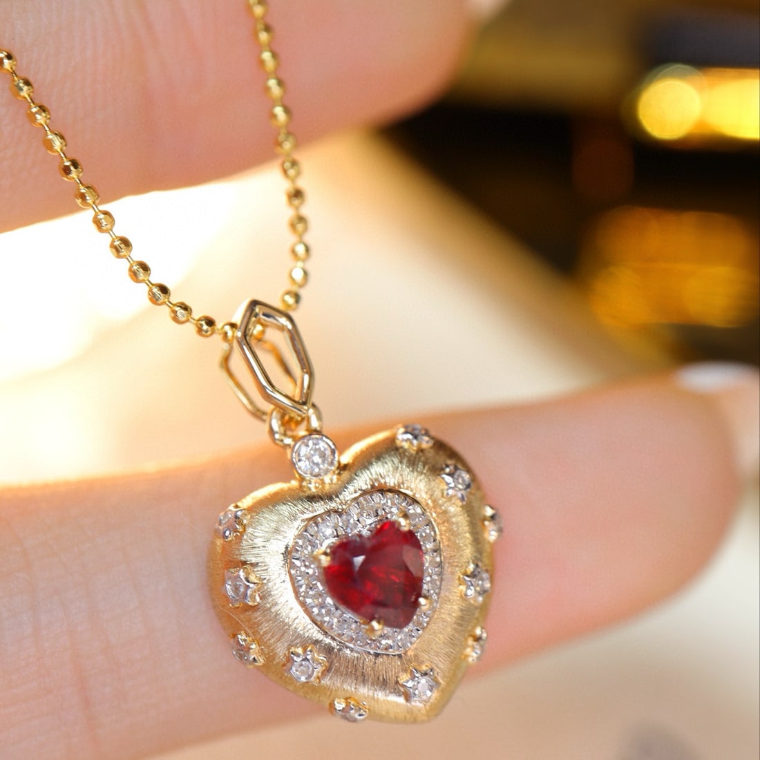 14k Gold 0.4 Ct Natural Ruby & Diamond Pendant( Without Chain ): Ref:230996022 // gold content:14k gold // main gemstone:ruby // shape:heart // carat weight:0. 4ct // color:pigeonblood red // treatment:natural // // adjacent gemstone 2 : diamond // shape:round //