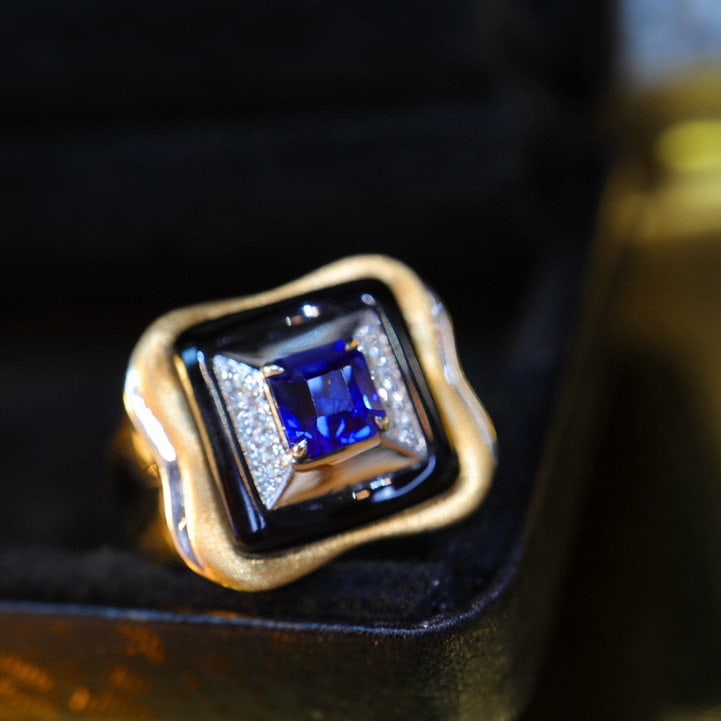 14k Gold 0.86 Ctw Natural Sapphire & Diamond Ring: Ref:230996026 // gold content:14k gold // ring size:7. 25us // // main gemstone:sapphire // shape:octagonal // carat weight:0. 78ct // color:royal blue // treatment:natural // // adjacent gemstone 2 :