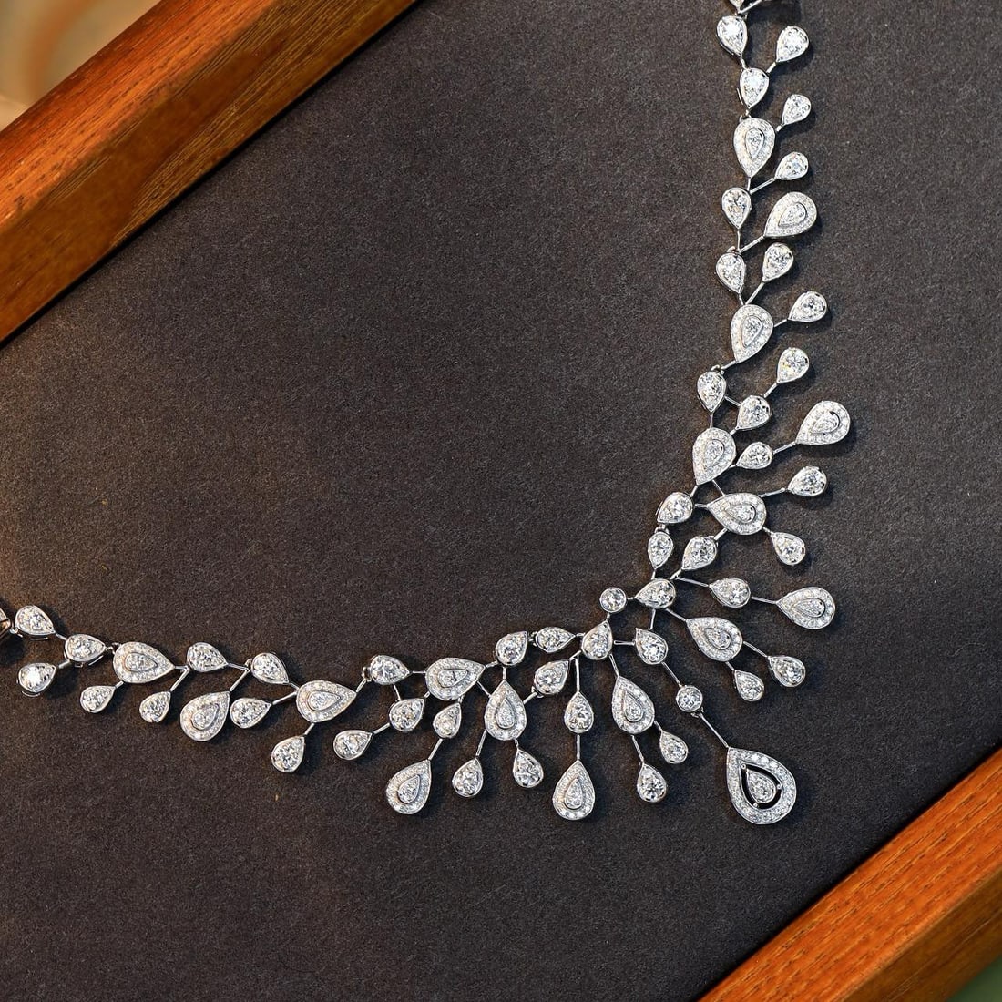 14k Gold 6.8 Ct Natural H Diamond Necklace - 9