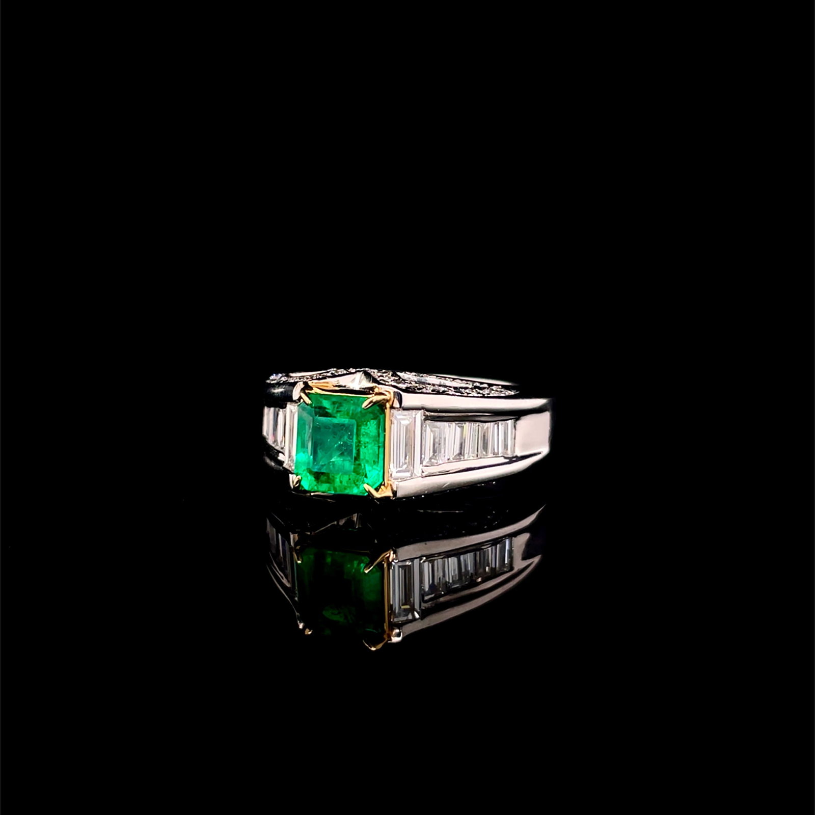14k Gold 2.25 Ctw Vivid Green Natural Emerald & Diamond Ring - 3
