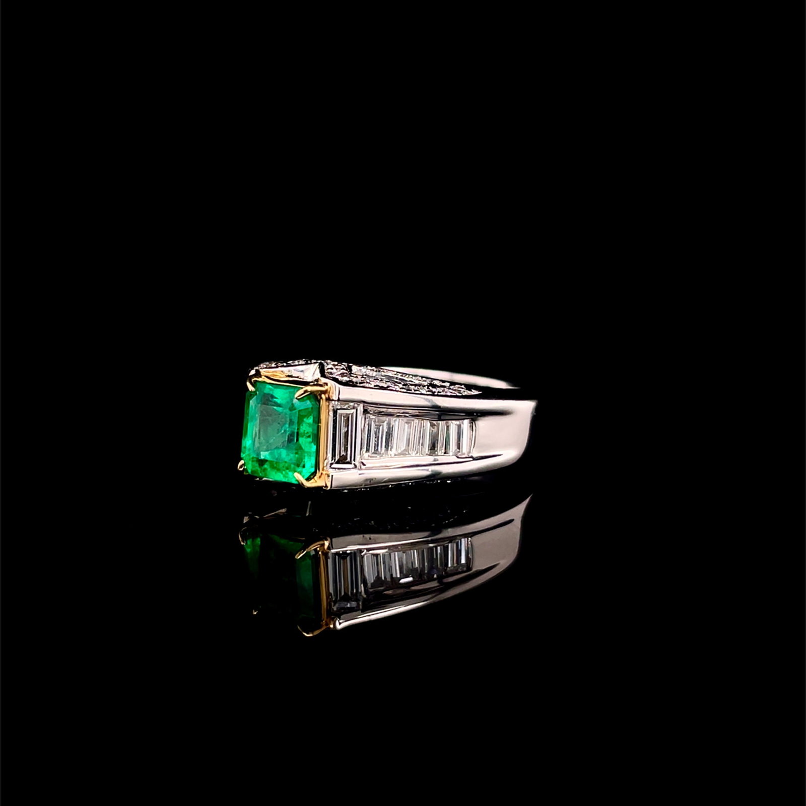 14k Gold 2.25 Ctw Vivid Green Natural Emerald & Diamond Ring - 4