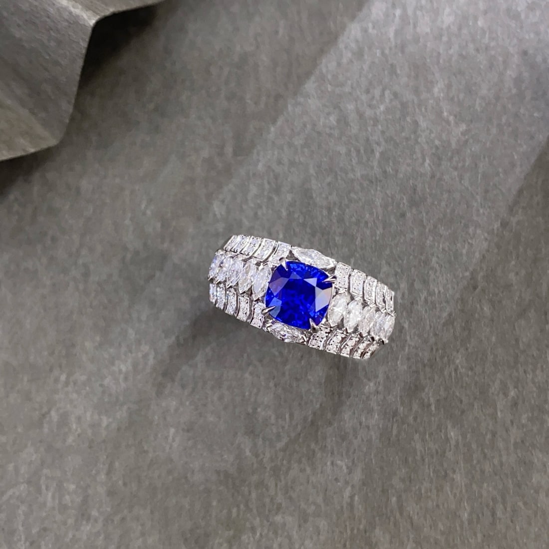 14k Gold 3.04 Ctw Natural Sapphire & Diamond & Men¡¯s Ring: Ref:230996052 // gold content:14k gold // ring size:8us // // main gemstone:sapphire // shape:cushion // carat weight:2. 18ct // color:royal blue // treatment:natural // // adjacent gemstone 2 :
