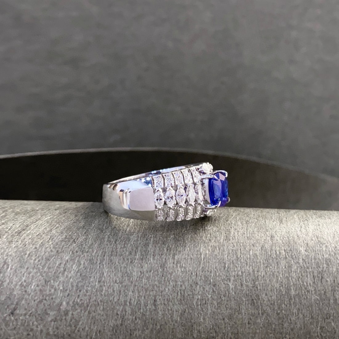 14k Gold 3.04 Ctw Natural Sapphire & Diamond & Men¡¯s Ring - 4