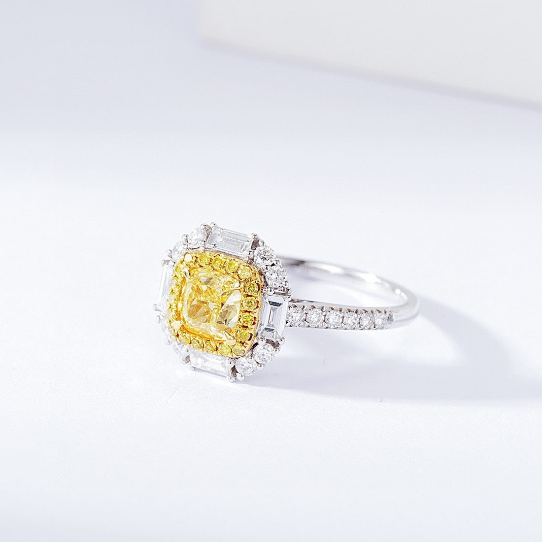 Gia Certified 14k Gold 1.58 Ctw Natural Yellow Diamond & Diamond Ring - 3