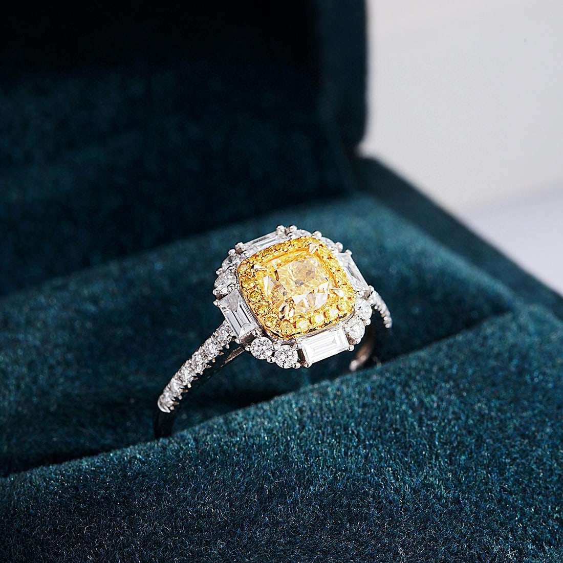 Gia Certified 14k Gold 1.58 Ctw Natural Yellow Diamond & Diamond Ring - 4
