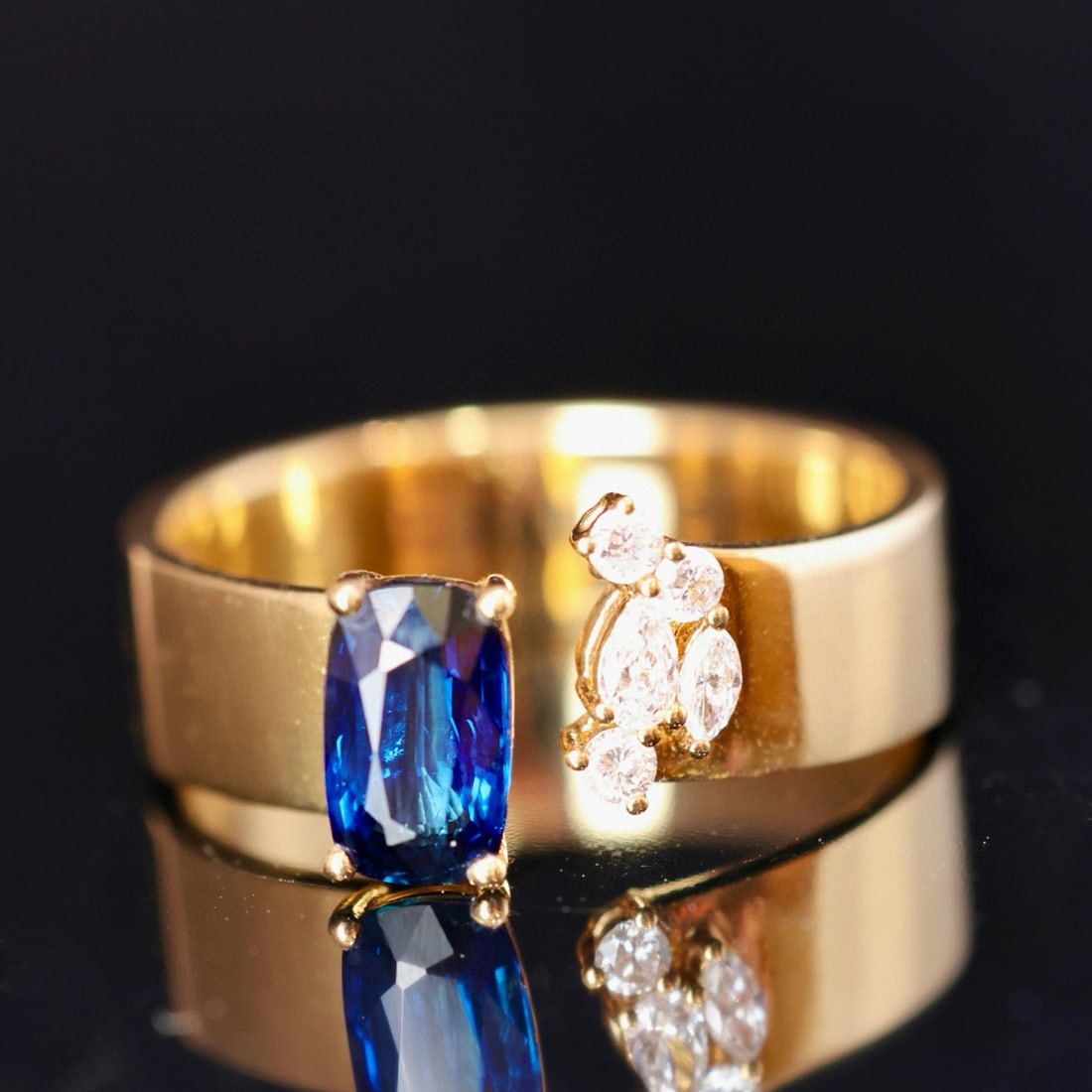 14k Gold 1.14 Ctw Natural Sapphire & Diamond Ring: Ref:230996063 // gold content:14k gold // ring size:7. 25us // // main gemstone:sapphire // shape:cushion // carat weight:1. 0ct // color:royal blue // treatment:natural // // adjacent gemstone 2 :