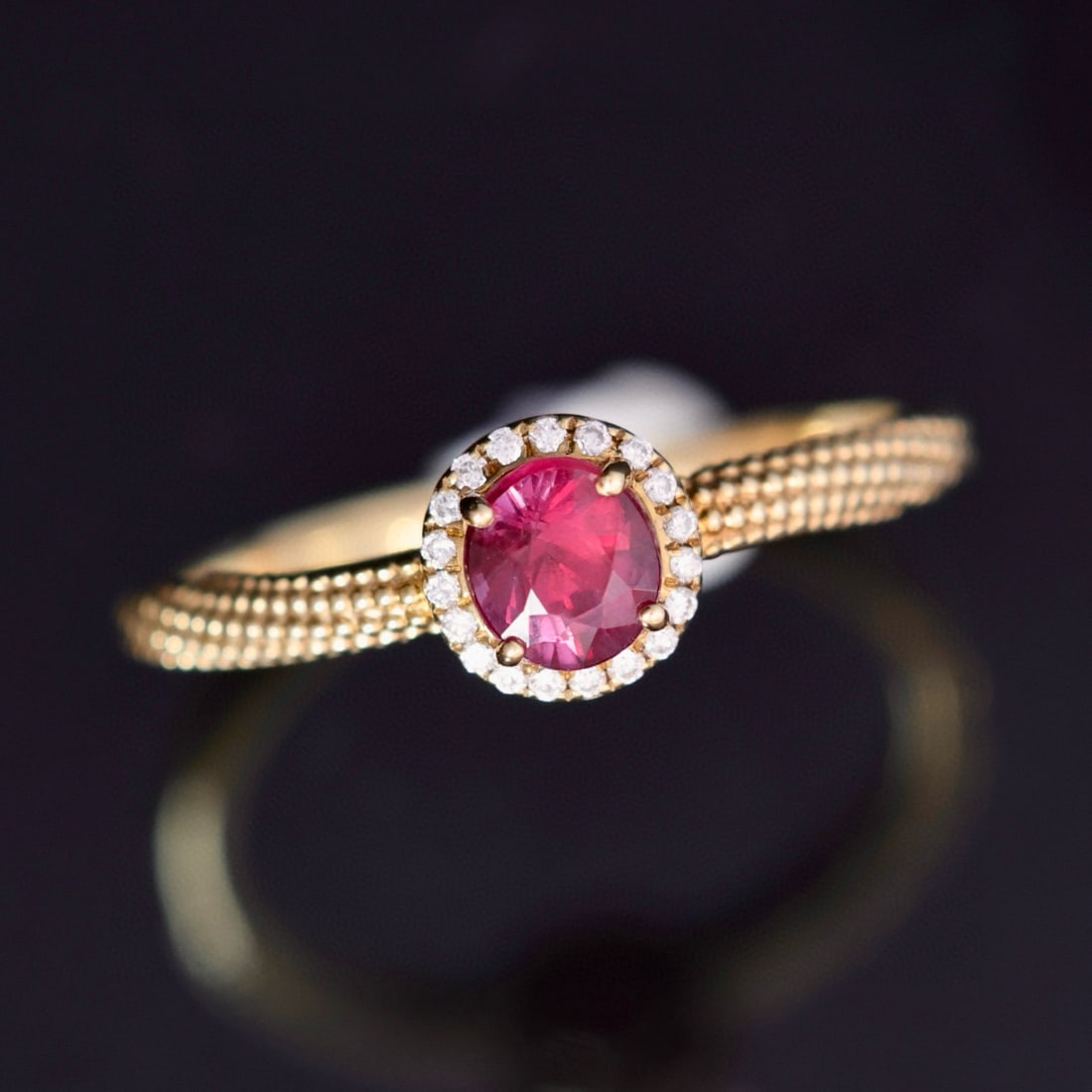 14k Gold 0.53 Ctw Natural Sapphire & Diamond Ring: Ref:230996069 // gold content:14k gold // ring size:7. 25us // // main gemstone:sapphire // shape:oval // carat weight:0. 47ct // color:pinkish purple // treatment:natural // // adjacent gemstone 2 :