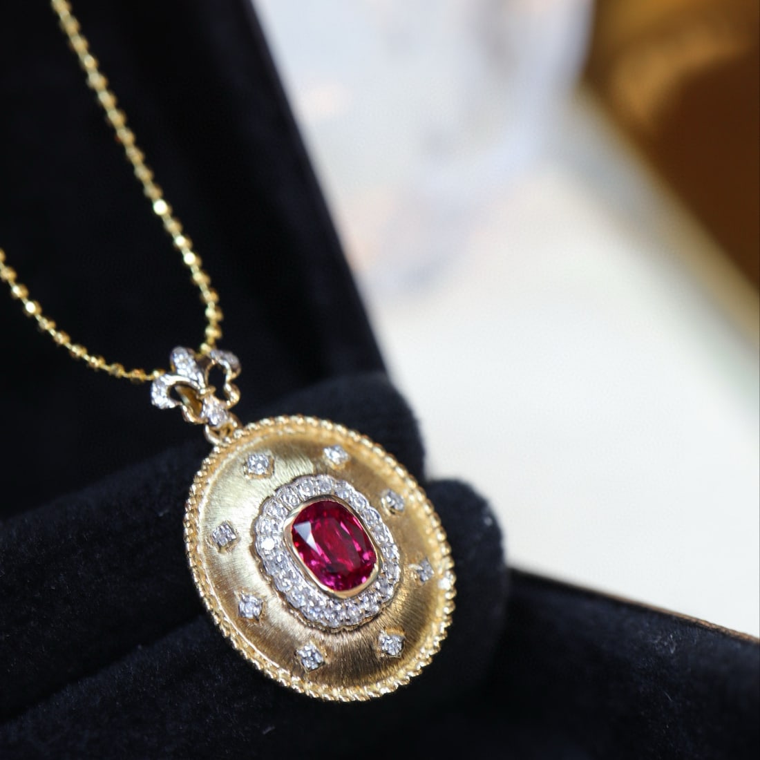 14k Gold 0.5 Ct Natural Ruby & Diamond Pendant( Without Chain ): Ref:230996070 // gold content:14k gold // main gemstone:ruby // shape:oval // carat weight:0. 5ct // color:red // treatment:natural // // adjacent gemstone 2 : diamond // shape:round // clarity