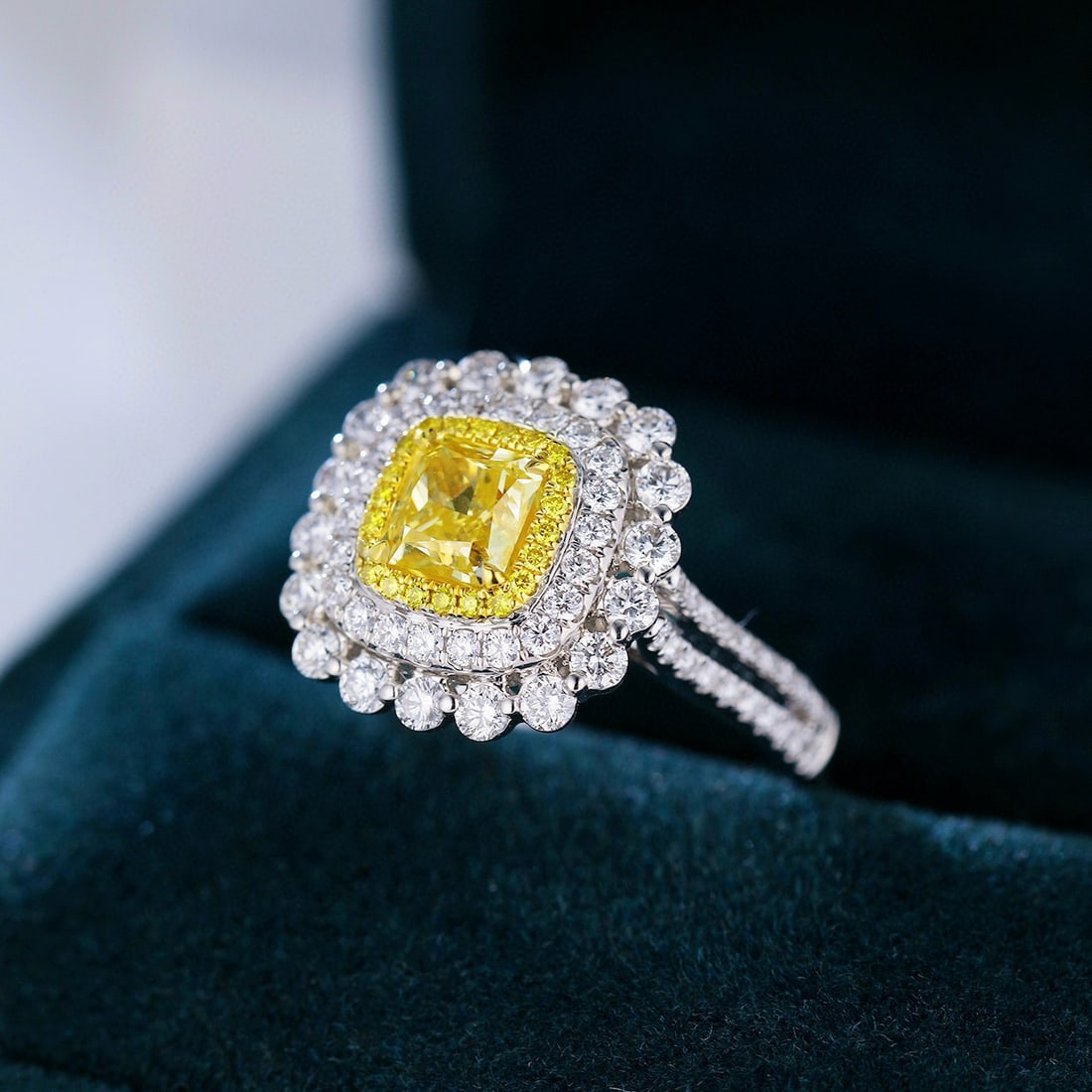 14k Gold 2.04 Ctw Natural Yellow Diamond & Diamond Ring/pendant( Without Chain ): Ref:230996079 // gold content:14k gold // ring size:7. 25us // // main gemstone:yellow diamond // shape:cushion // carat weight:1. 00ct // color:yellow // treatment:natural // // adjacent gemstone 2 :