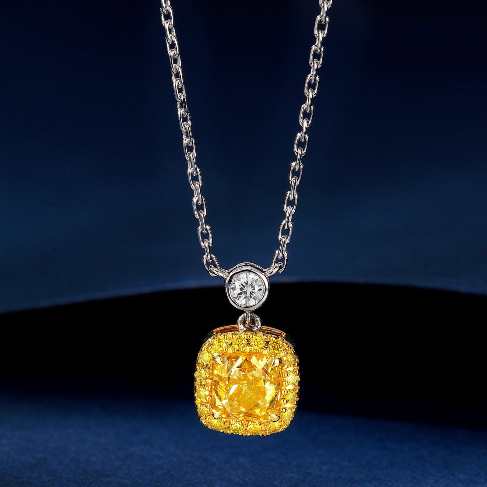 14k Gold 1.12 Ctw Natural Yellow Diamond & Diamond Necklace - 2
