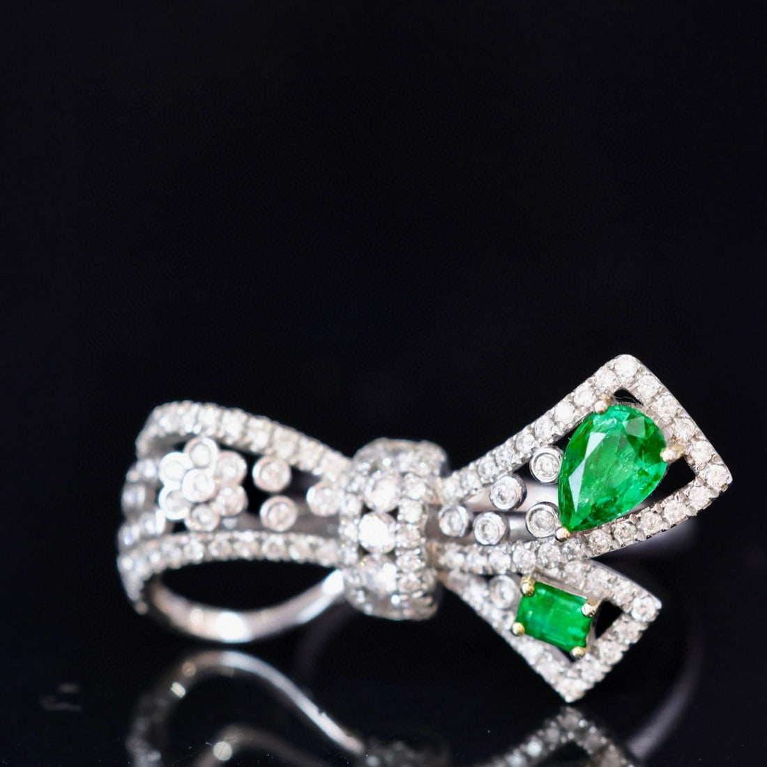 14k Gold 1.26 Ctw Vivid Green Natural Emerald & Diamond Ring - 4