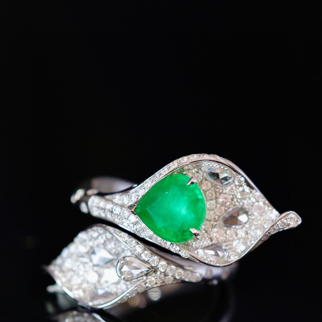14k Gold 2.96 Ctw Vivid Green Natural Emerald & Diamond Ring - 6