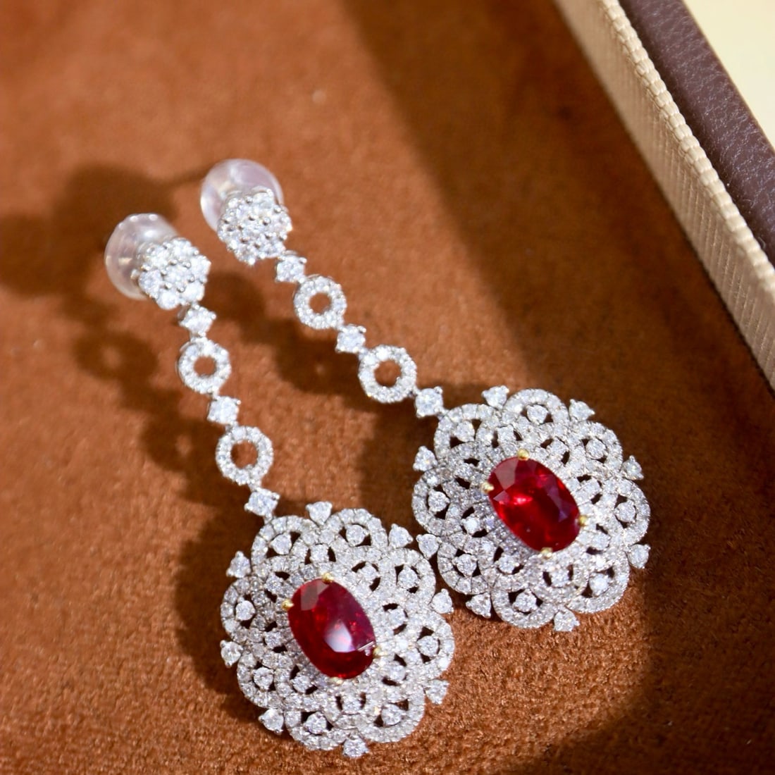 14k Gold 2.78 Ctw Natural Ruby & Diamond Earrings: Ref:230996090 // gold content:14k gold // main gemstone:ruby // shape:oval // carat weight:1. 67ct // color:pigeonblood red // treatment:natural // // adjacent gemstone 2 : diamond // shape:round // c