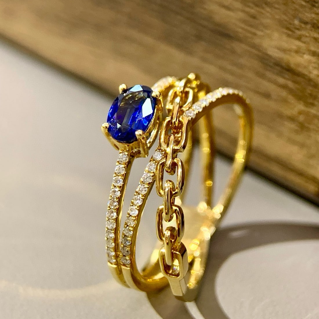 14k Gold 0.66 Ctw Natural Sapphire & Diamond Ring: Ref:230996103 // gold content:14k gold // ring size:7. 25us // // main gemstone:sapphire // shape:oval // carat weight:0. 52ct // color:blue // treatment:natural // // adjacent gemstone 2 : diamond