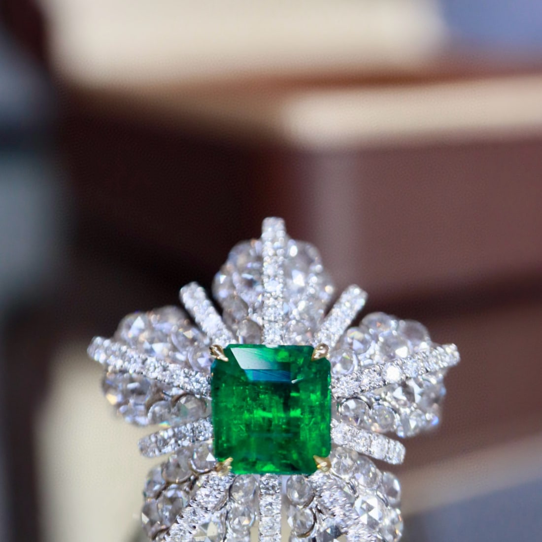 14k Gold 2.48 Ctw Vivid Green Natural Emerald & Diamond Ring - 4