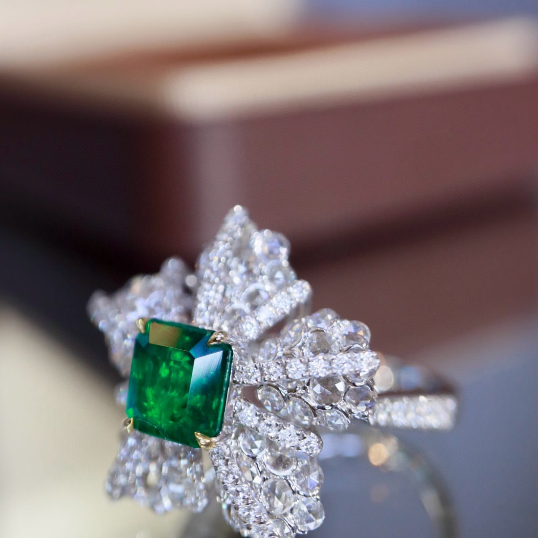 14k Gold 2.48 Ctw Vivid Green Natural Emerald & Diamond Ring - 6