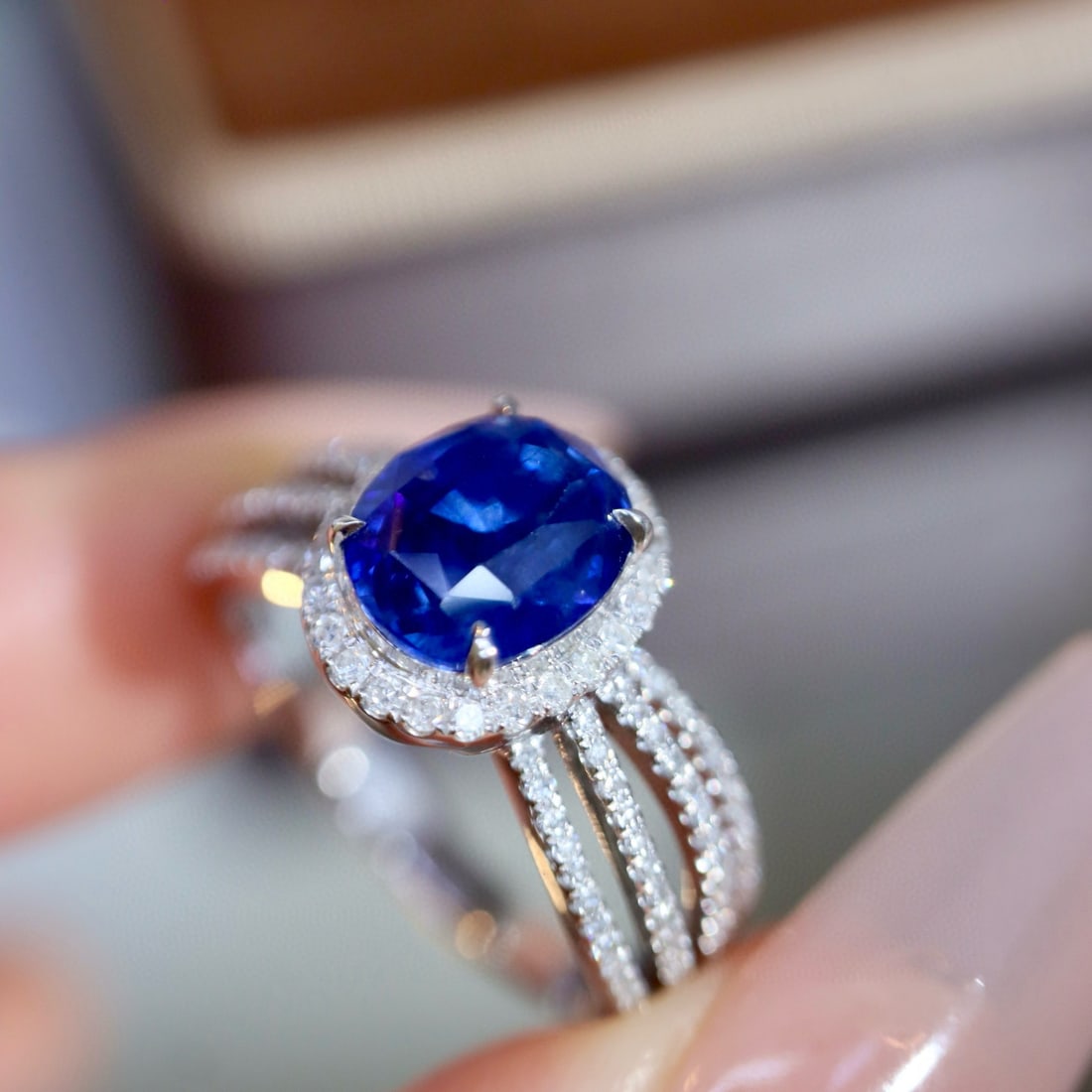 14k Gold 3.00 Ctw Natural Sapphire & Diamond Ring - 2