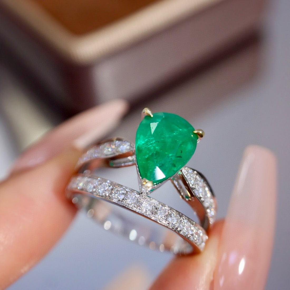 14k Gold 3.35 Ctw Vivid Green Natural Emerald & Diamond Ring - 3