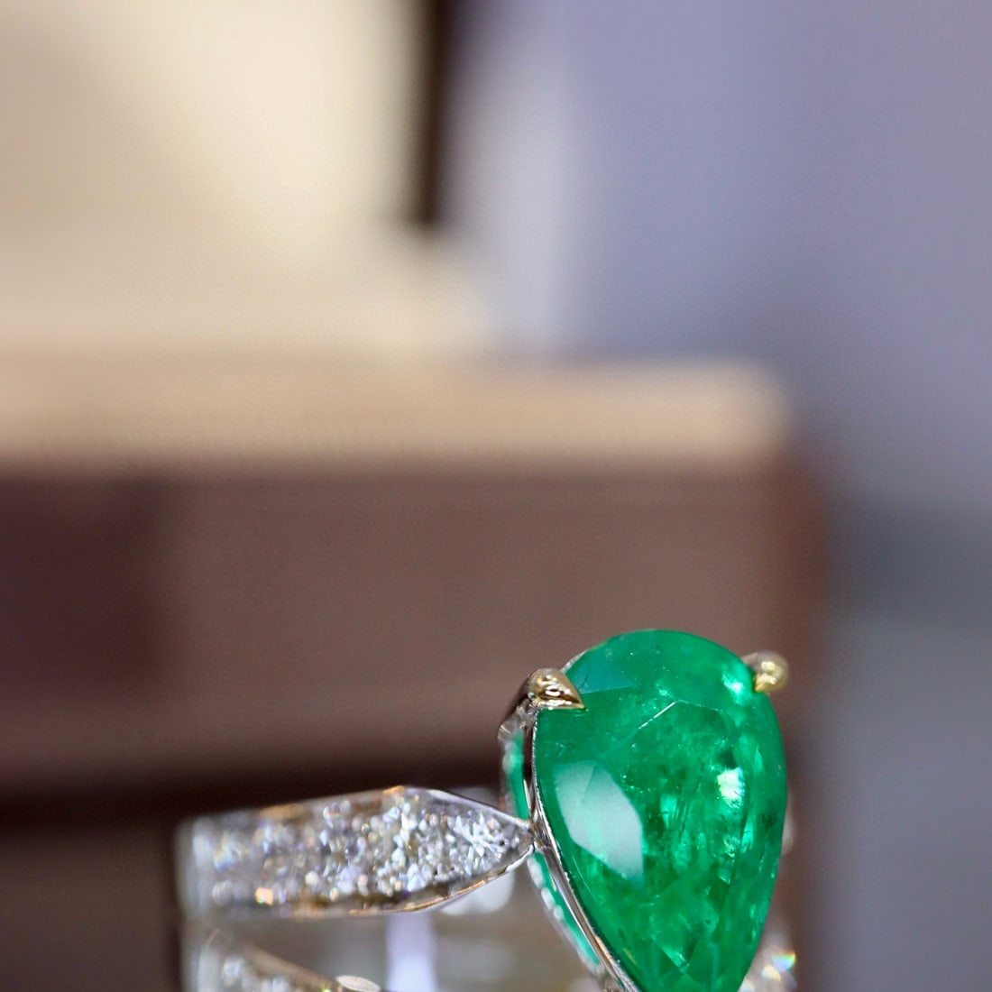14k Gold 3.35 Ctw Vivid Green Natural Emerald & Diamond Ring - 7
