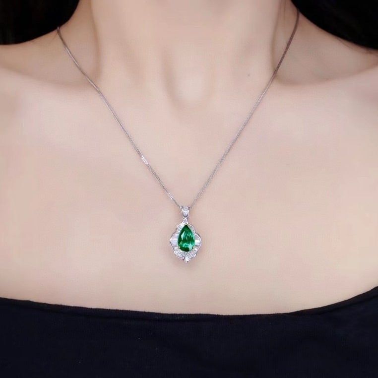 14k Gold 1.60 Ctw Vivid Green Natural Emerald & Diamond Pendant( Without Chain ) - 2
