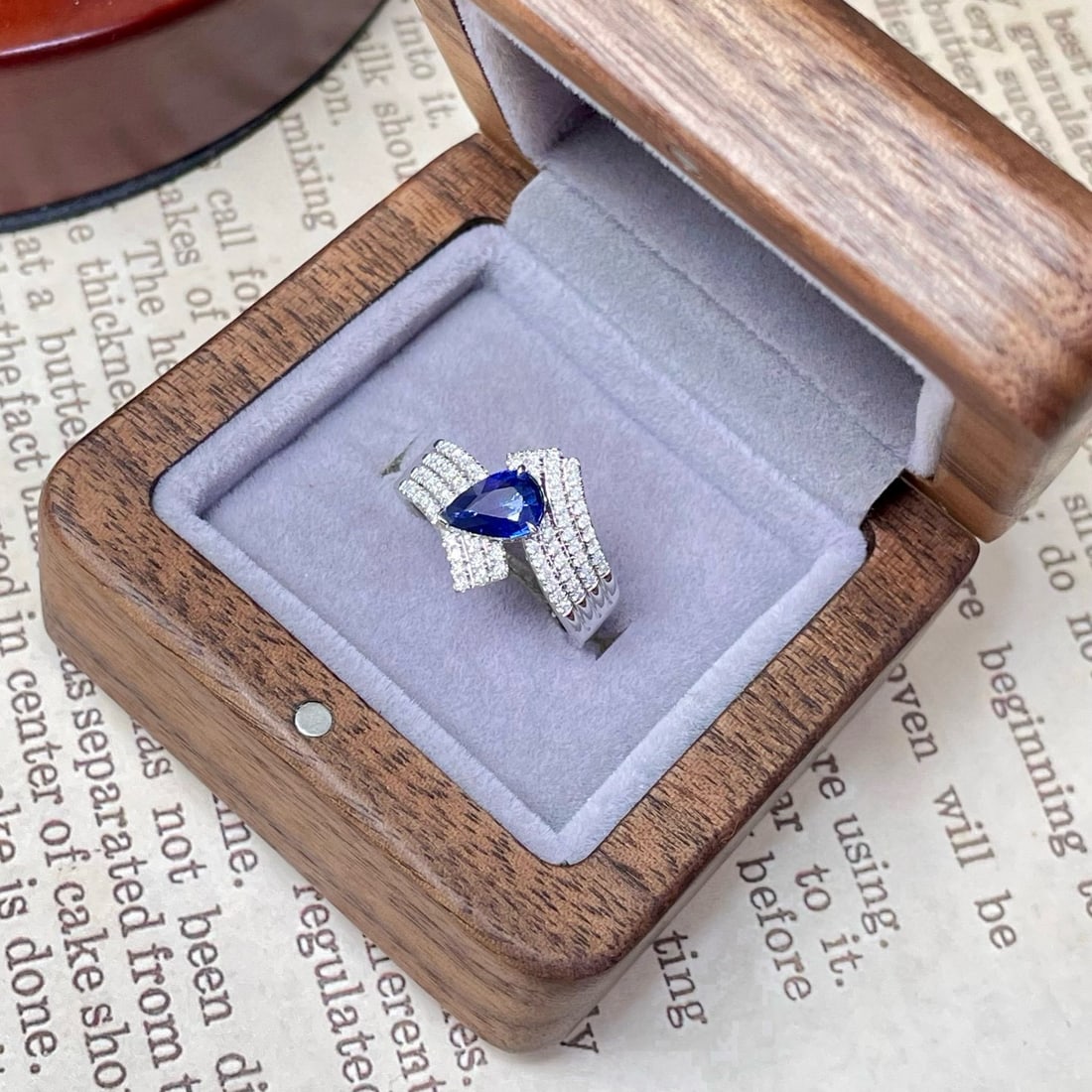 14k Gold 1.30 Ctw Natural Sapphire & Diamond Ring: Ref:230996141 // gold content:14k gold // ring size:7. 25us // // main gemstone:sapphire // shape:pear // carat weight:0. 96ct // color:royal blue // treatment:natural // // adjacent gemstone 2 :