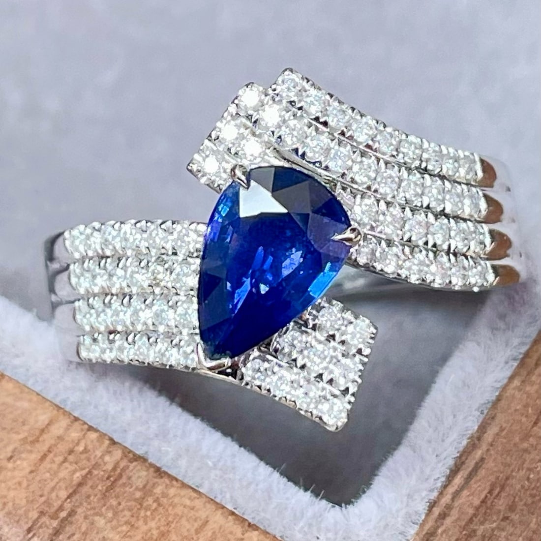 14k Gold 1.30 Ctw Natural Sapphire & Diamond Ring - 2