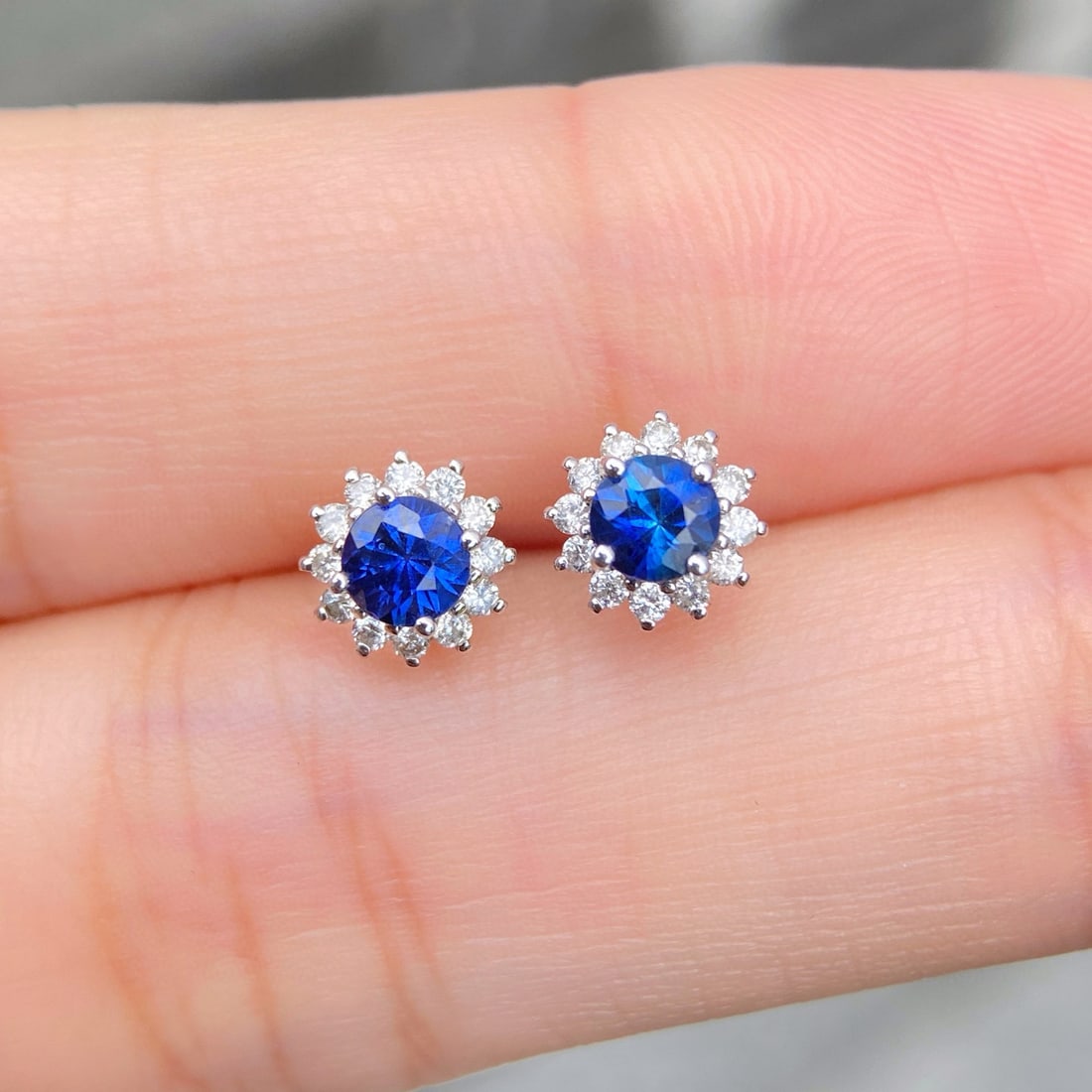 14k Gold 0.69 Ctw Natural Sapphire & Diamond Earrings - 3