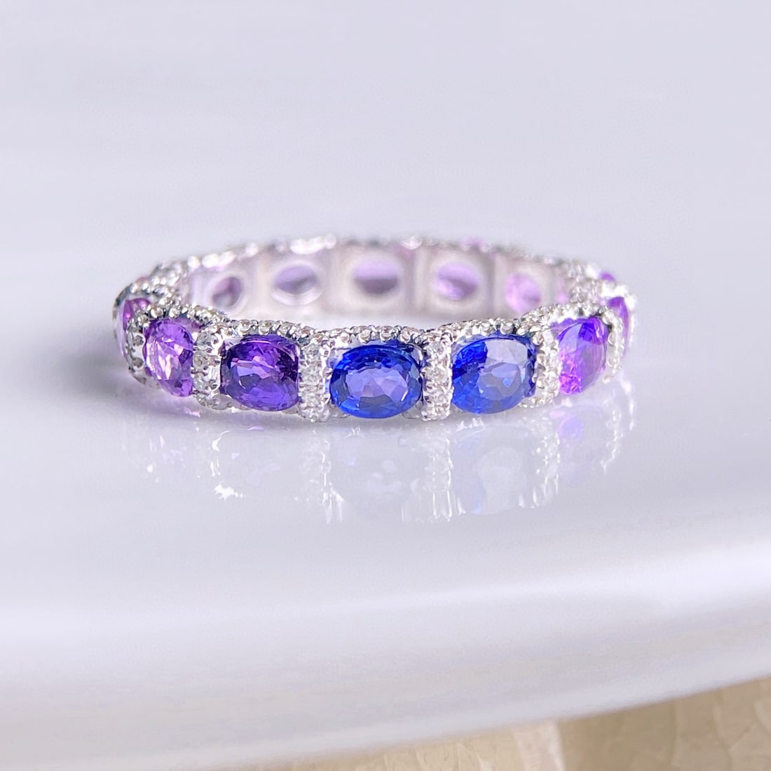 14k Gold 3.52 Ctw Natural Sapphire & Diamond Ring: Ref:230996148 // gold content:14k gold // ring size:7. 25us // // main gemstone:sapphire // shape:oval // carat weight:3. 01ct // color:color // treatment:natural // // adjacent gemstone 2 : diamond