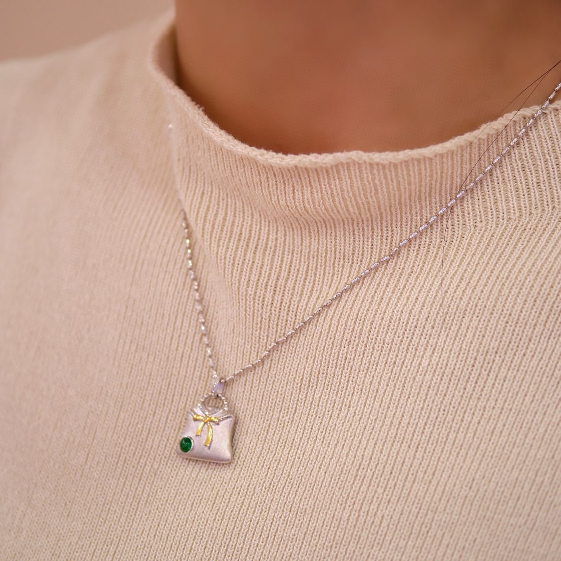 14k Gold 0.15 Ctw Vivid Green Natural Emerald & Diamond Pendant( Without Chain ) - 2