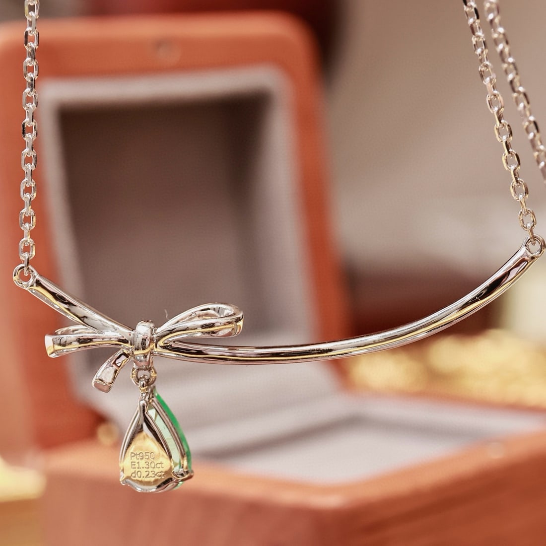 14k Gold 1.53 Ctw Natural Emerald & Diamond Necklace - 4