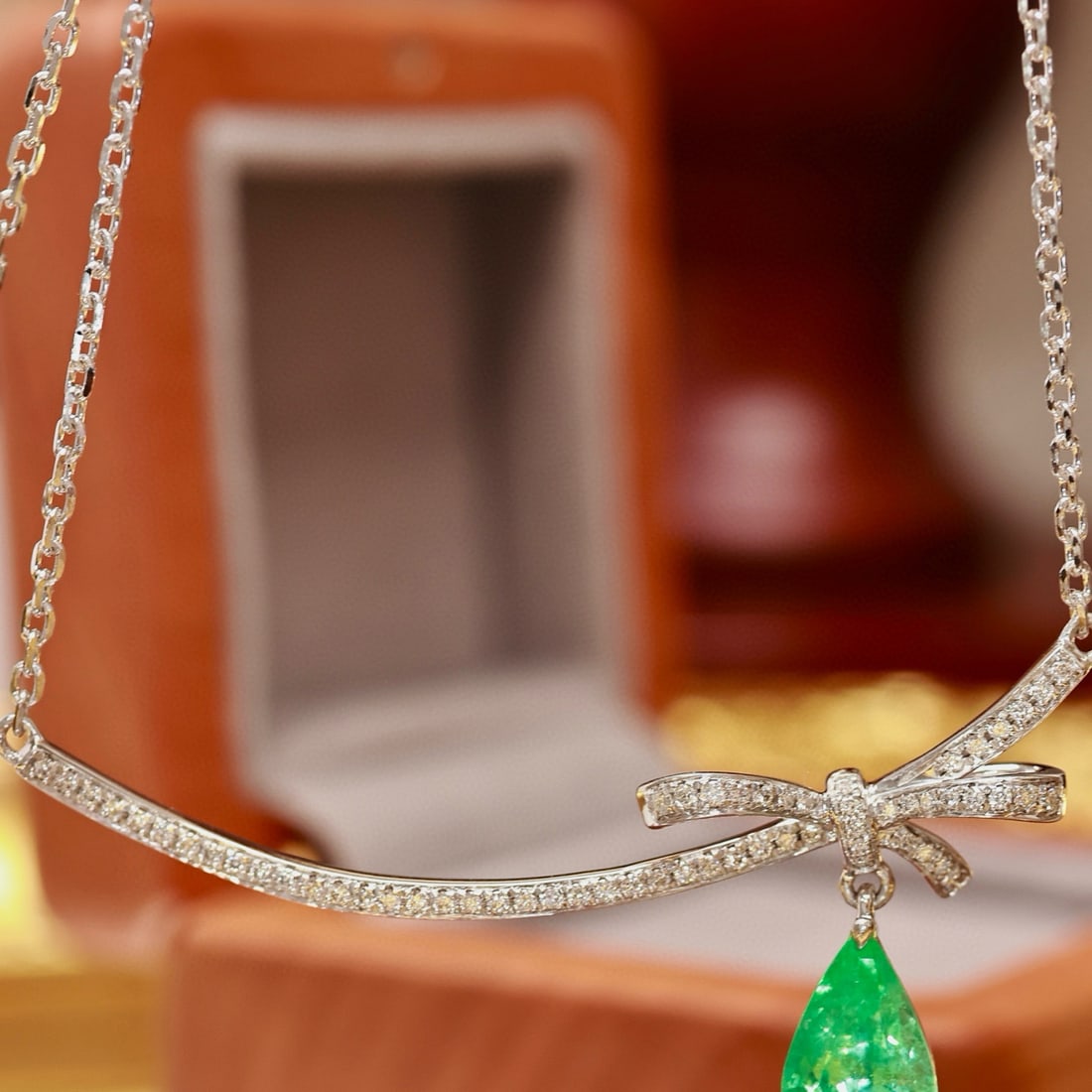 14k Gold 1.53 Ctw Natural Emerald & Diamond Necklace - 5