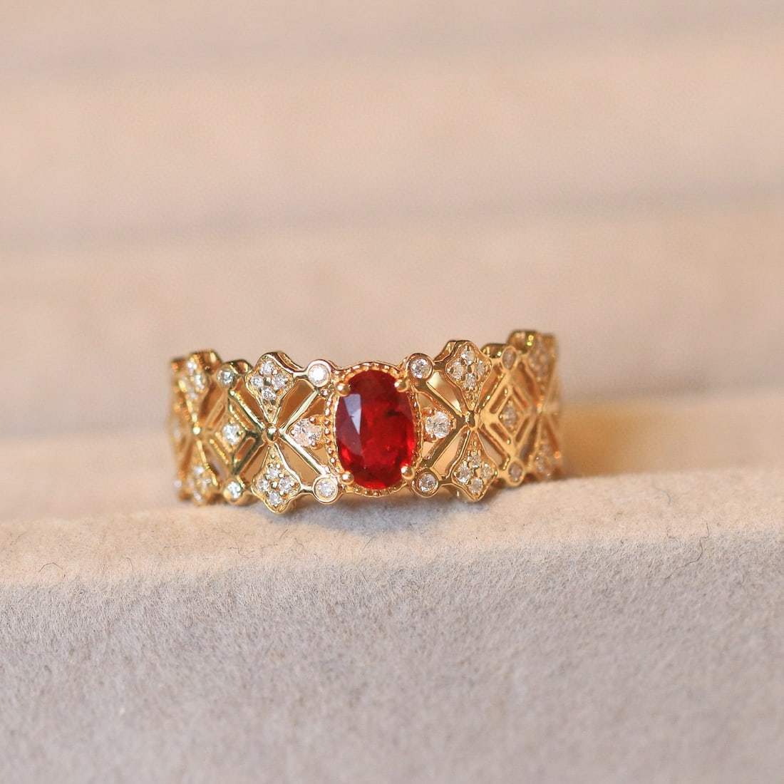 14k Gold 0.72 Ctw Natural Ruby & Diamond Ring - 6