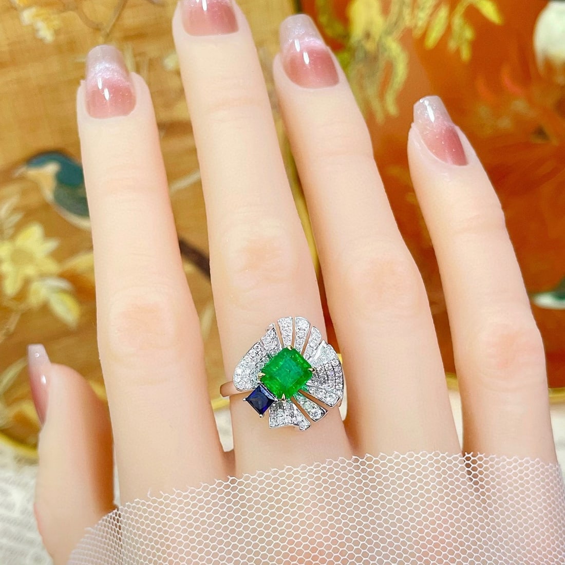14k Gold 1.53 Ctw Vivid Green Natural Emerald & Diamond Ring - 2