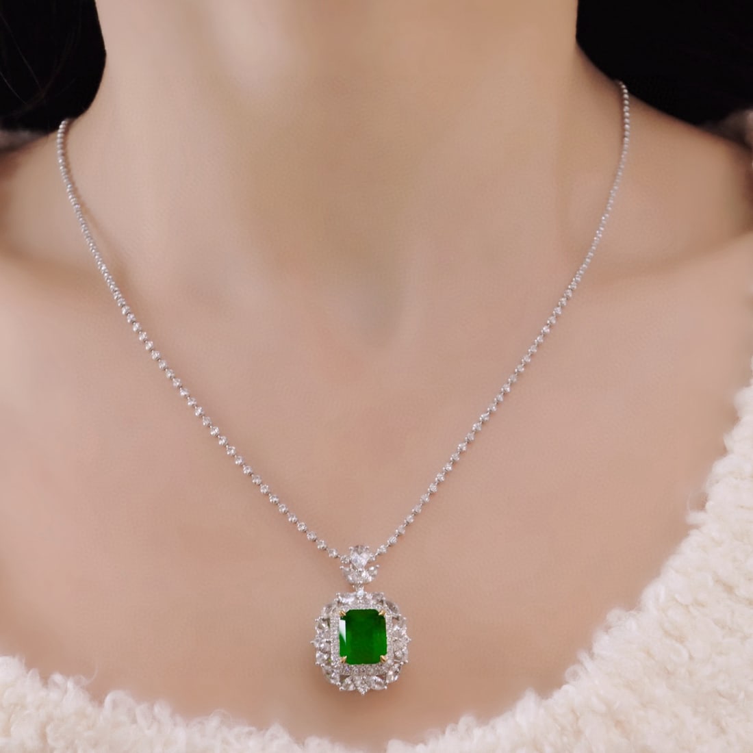 14k Gold 2.65 Ctw Vivid Green Natural Emerald & Diamond Pendant( Without Chain ) - 4