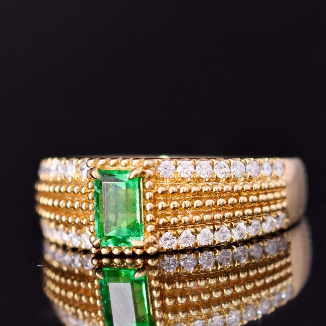 14k Gold 0.83 Ctw Vivid Green Natural Emerald & Diamond Ring - 2
