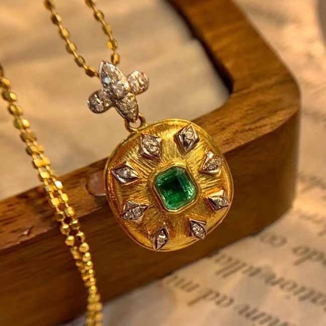 14k Gold 0.5 Ct Vivid Green Natural Emerald & Diamond Pendant( Without Chain ) - 2