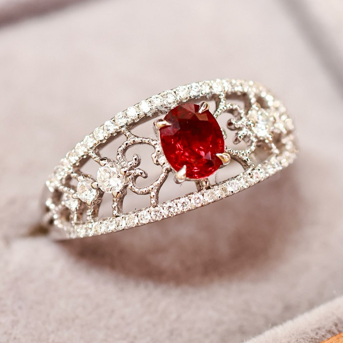 14k Gold 0.84 Ctw Natural Ruby & Diamond Ring - 2