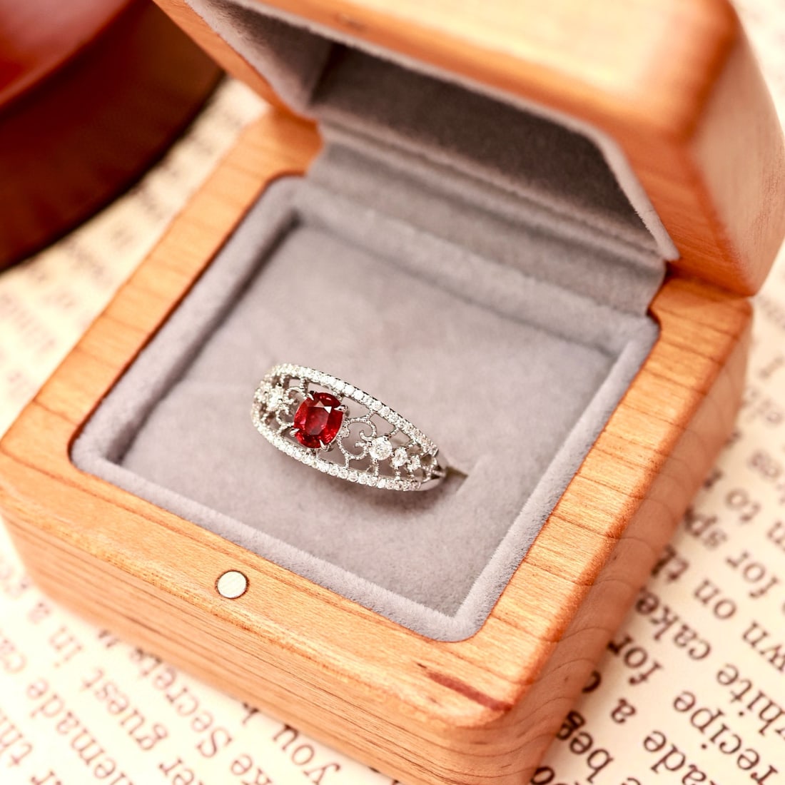 14k Gold 0.84 Ctw Natural Ruby & Diamond Ring - 3
