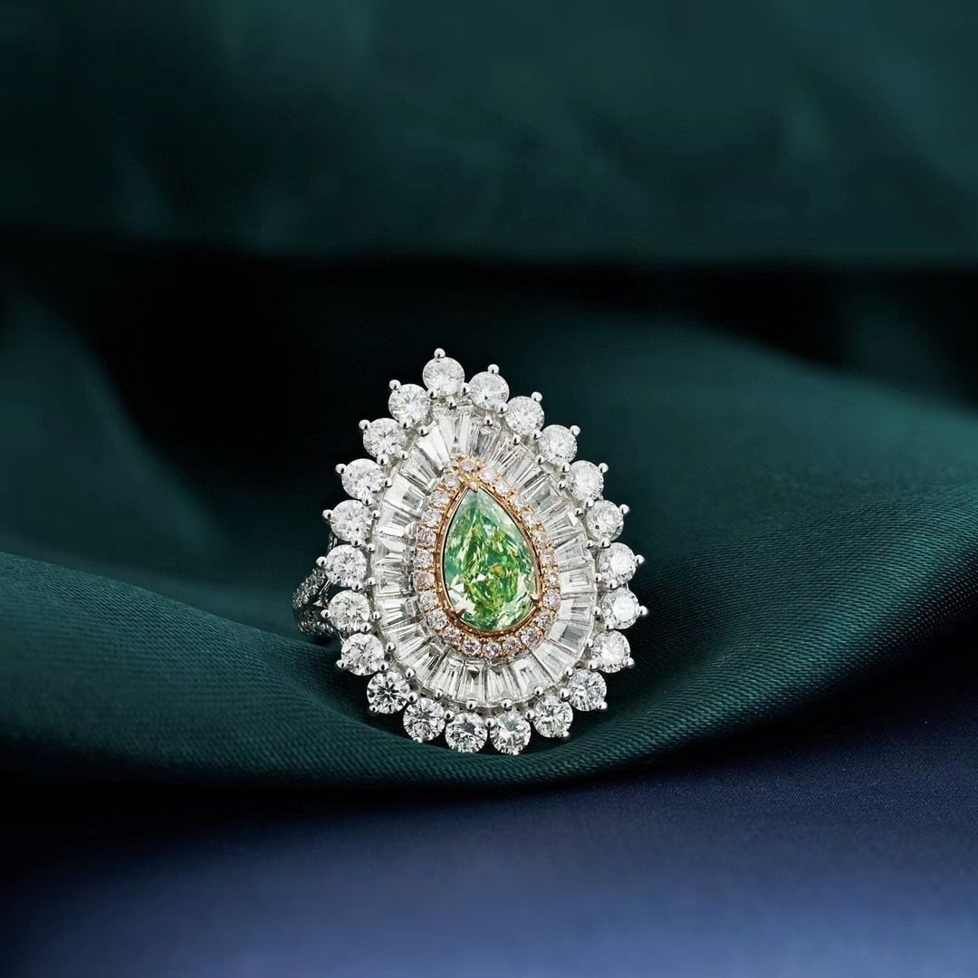 14k Gold 3.50 Ctw Natural Green Diamond & Diamond Ring: Ref:230996195 // gold content:14k gold // ring size:7. 25us // // main gemstone:green diamond // shape:pear // carat weight:1. 02ct // color:green // treatment:natural // // adjacent gemstone 2 :