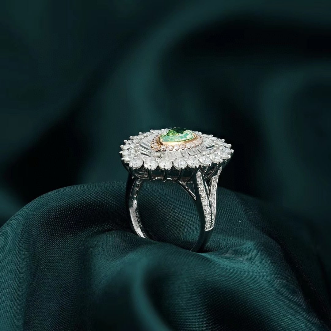 14k Gold 3.50 Ctw Natural Green Diamond & Diamond Ring - 2