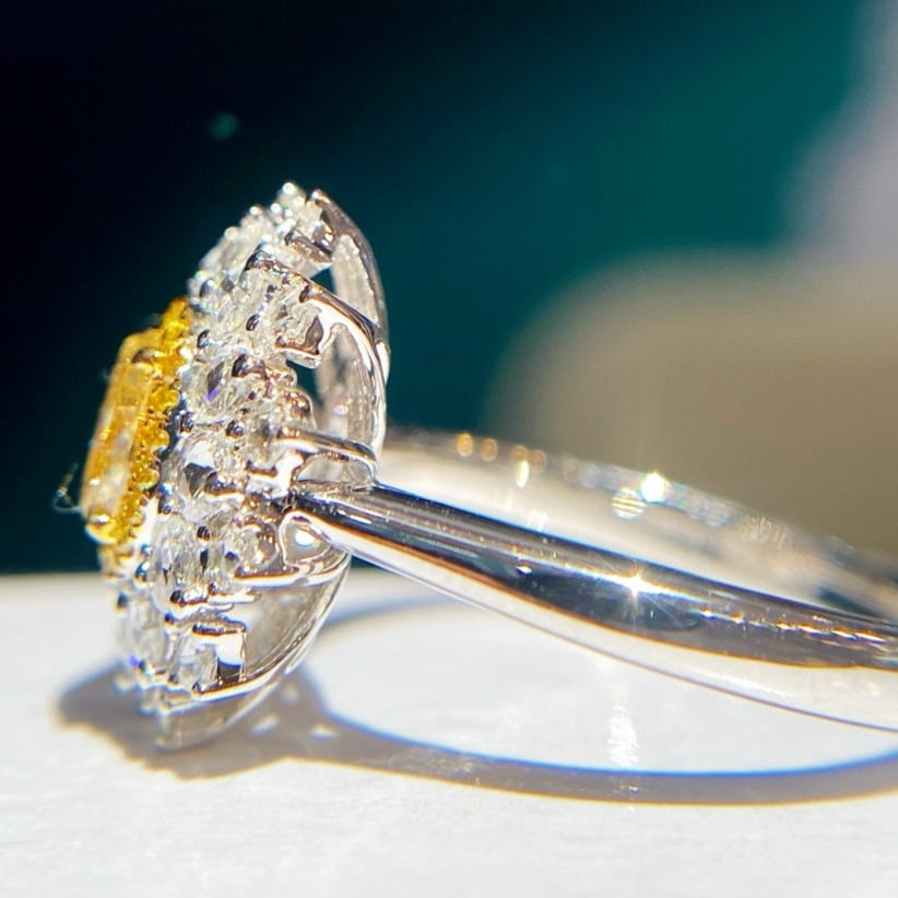 14k Gold 0.98 Ctw Natural Yellow Diamond & Diamond Ring - 4