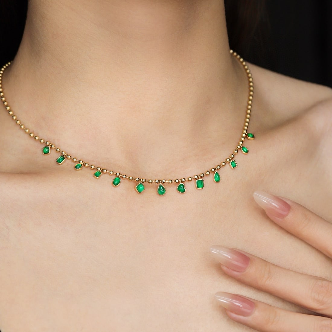 14k Gold 2.5 Ct Vivid Green Natural Emerald Necklace - 2