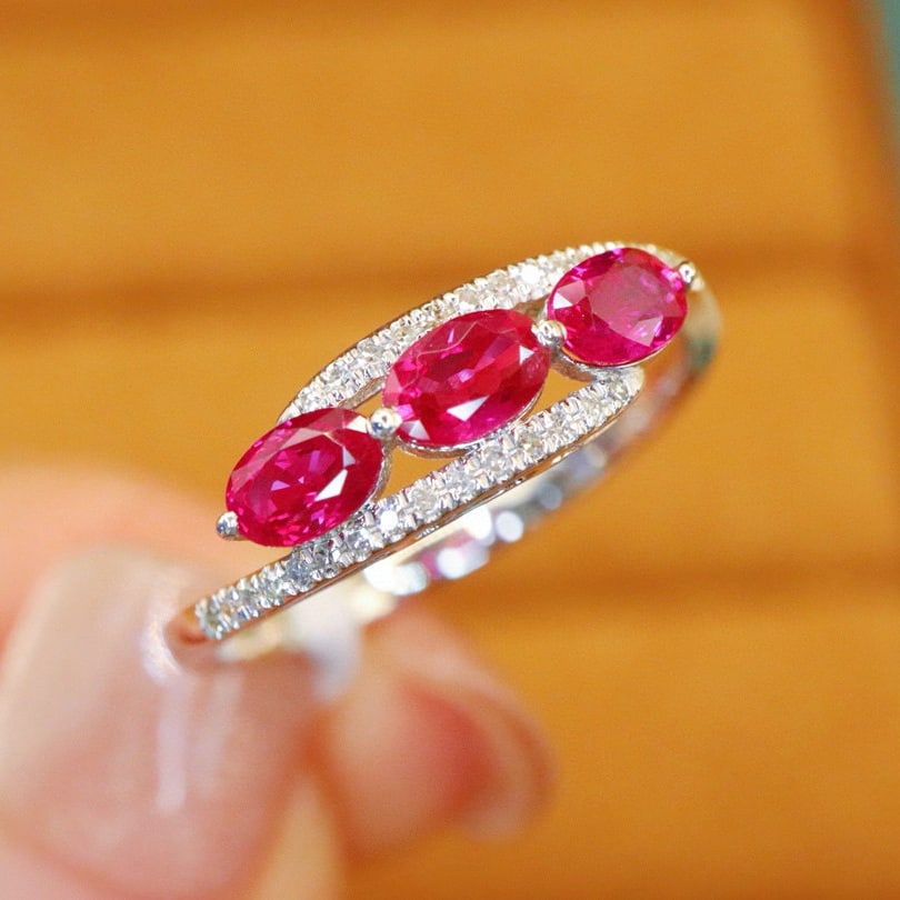 14k Gold 0.95 Ctw Natural Ruby & Diamond Ring - 2