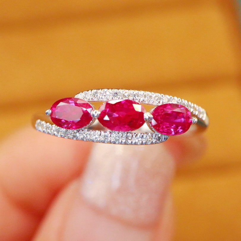14k Gold 0.95 Ctw Natural Ruby & Diamond Ring - 5