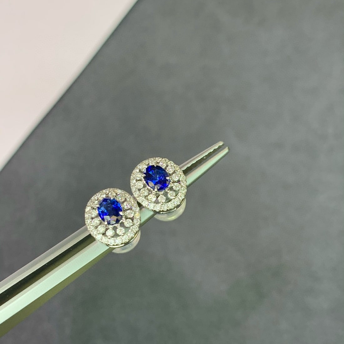 14k Gold 0.73 Ctw Natural Sapphire & Diamond Earrings - 3