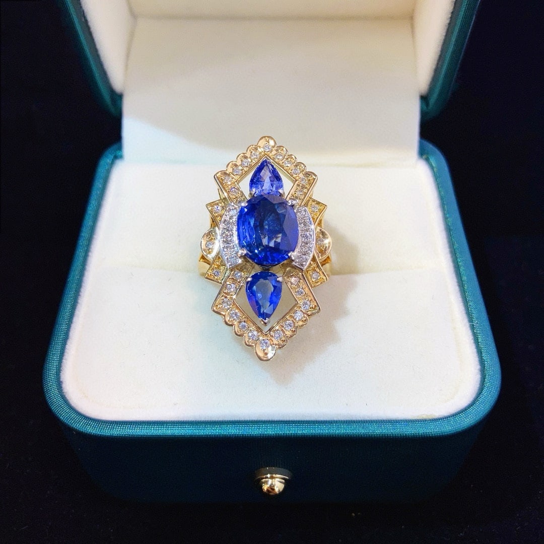 14k Gold 3.81 Ctw Natural Sapphire & Sapphire Ring: Ref:230996219 // gold content:14k gold // ring size:7. 25us // // main gemstone:sapphire // shape:oval // carat weight:2. 31ct // color:blue // treatment:natural // // adjacent gemstone 2 : sapphire /