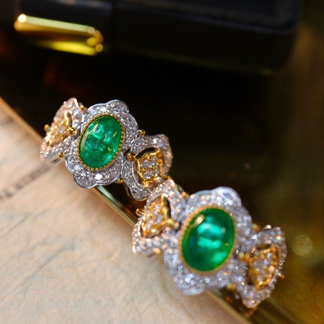 14k Gold 3.91 Ctw Vivid Green Natural Emerald & Diamond Ring - 3