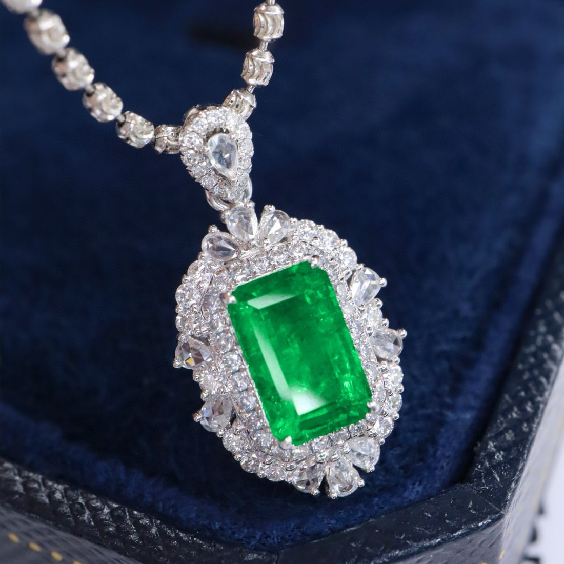 14k Gold 1.87 Ctw Vivid Green Natural Emerald & Diamond Pendant( Without Chain ) - 2